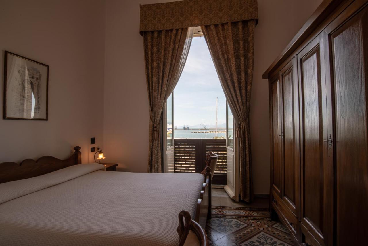 Hotel Aer Bj Vittoria Cagliari Ngoại thất bức ảnh