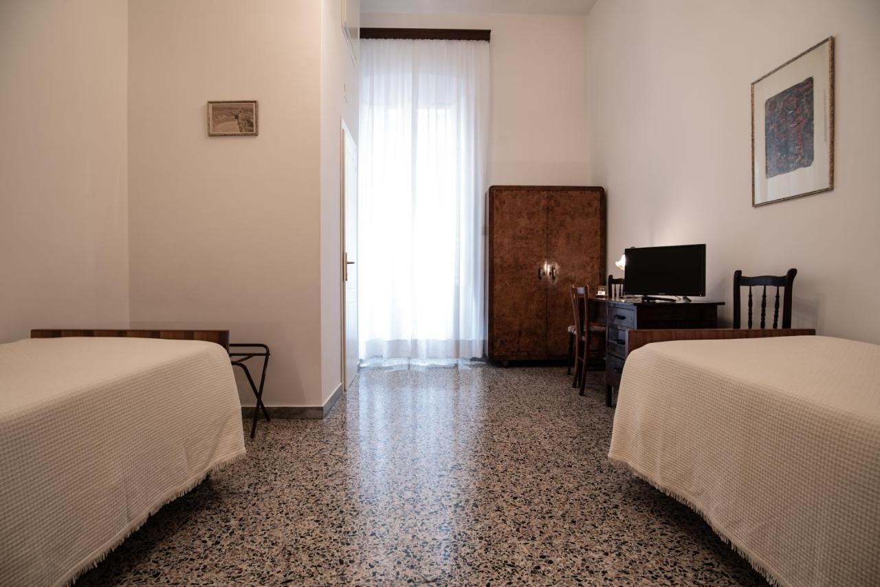 Hotel Aer Bj Vittoria Cagliari Ngoại thất bức ảnh