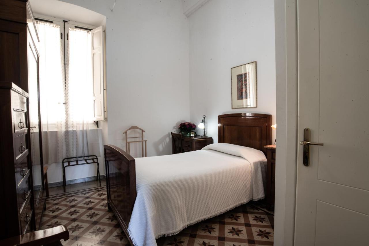 Hotel Aer Bj Vittoria Cagliari Ngoại thất bức ảnh