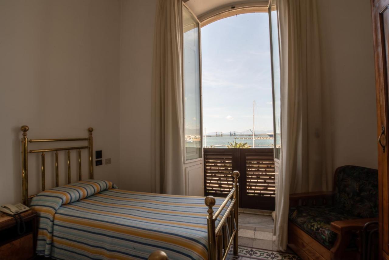Hotel Aer Bj Vittoria Cagliari Ngoại thất bức ảnh