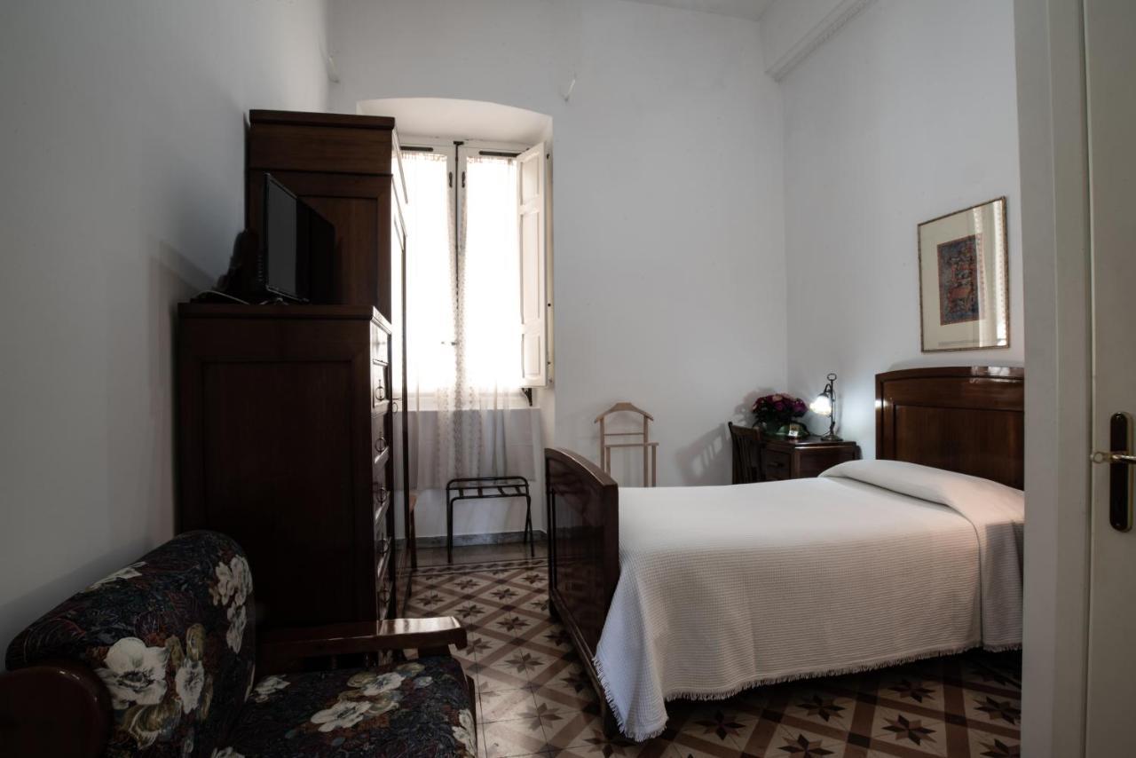 Hotel Aer Bj Vittoria Cagliari Ngoại thất bức ảnh