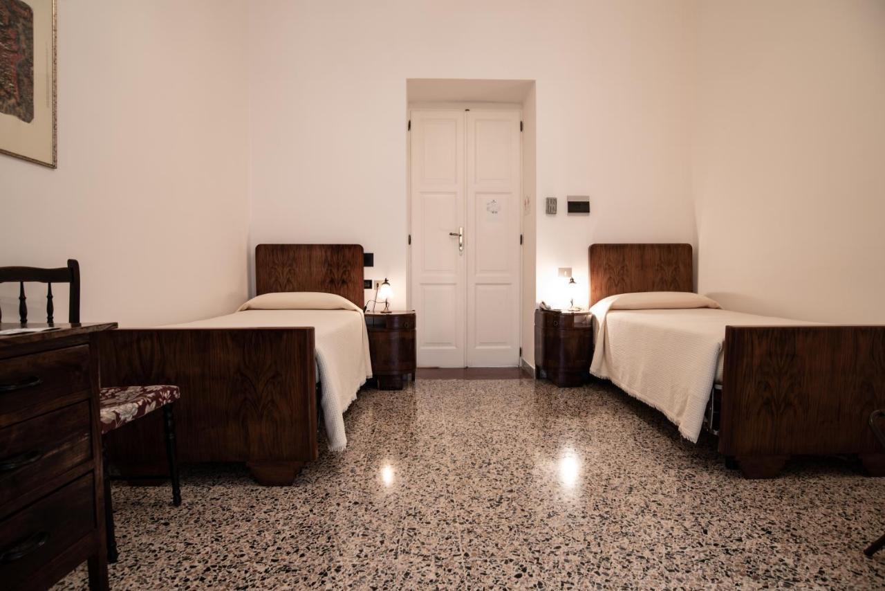 Hotel Aer Bj Vittoria Cagliari Ngoại thất bức ảnh