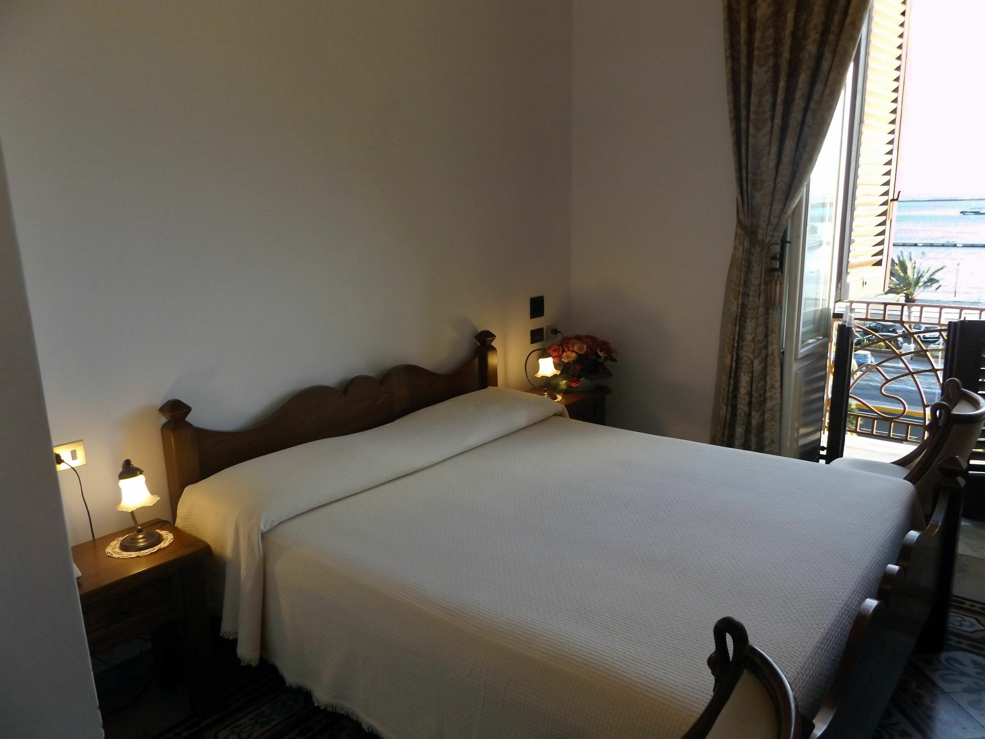 Hotel Aer Bj Vittoria Cagliari Ngoại thất bức ảnh