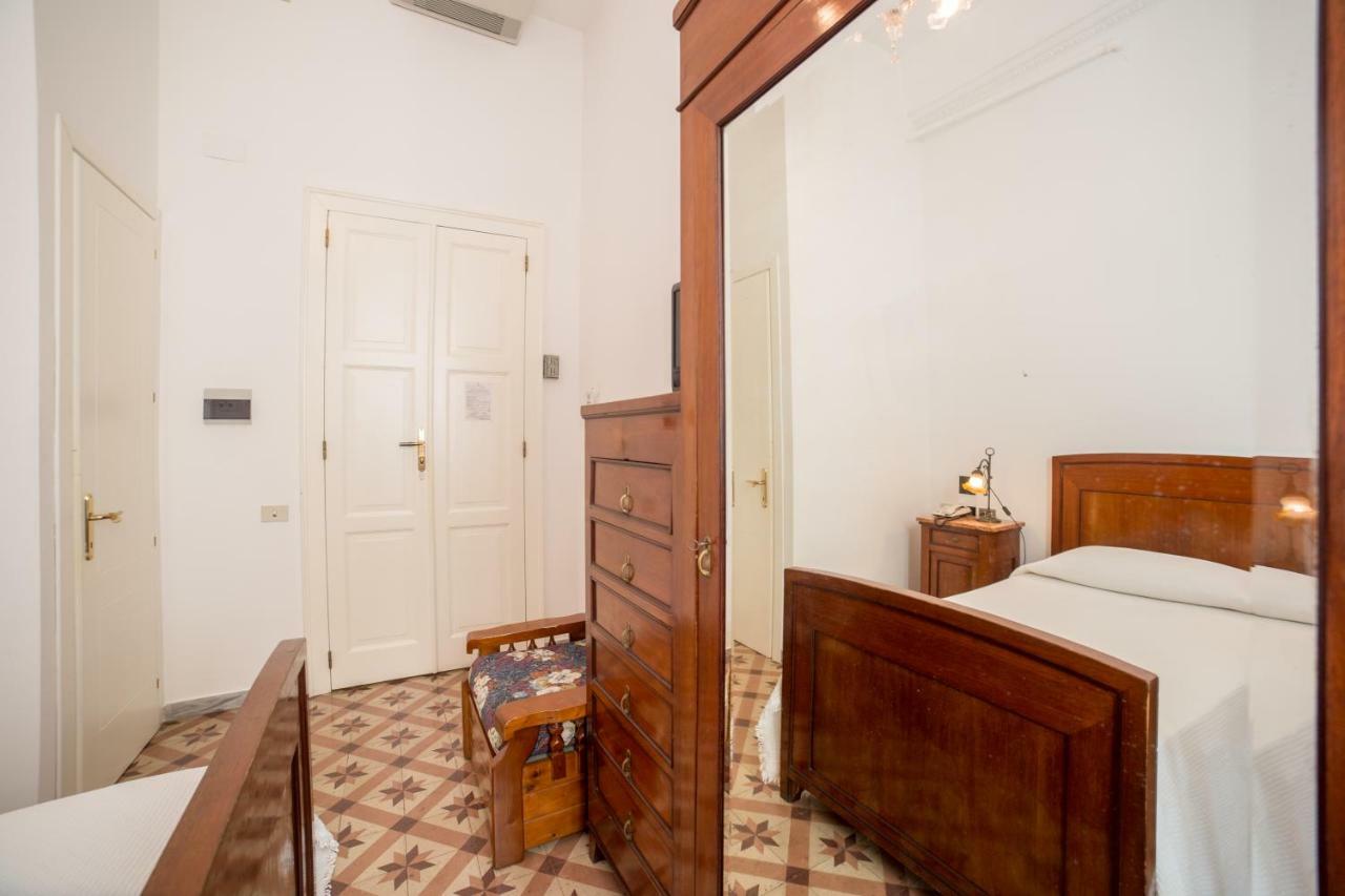 Hotel Aer Bj Vittoria Cagliari Ngoại thất bức ảnh