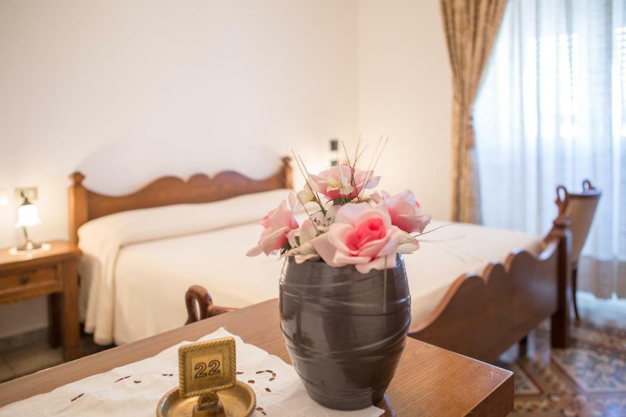 Hotel Aer Bj Vittoria Cagliari Ngoại thất bức ảnh
